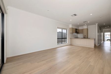 Modern Family Living in a Fast-Growing Eyre Community - Photo 4