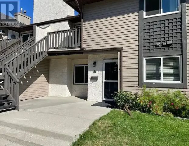 2 Bedroom 1.5 Bathroom - Cedarbrae | Calgary - Photo 1