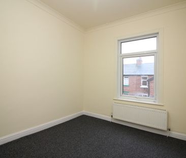 3 Bedroom Mid Terraced House - Photo 1