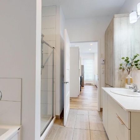 Magnifique 4 et demi dans LiveO Condos Locatifs Repentigny - appartement / logement à louer - Photo 3