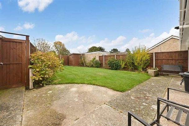 Cambridge Walk, Bognor Regis, PO21 - Photo 1