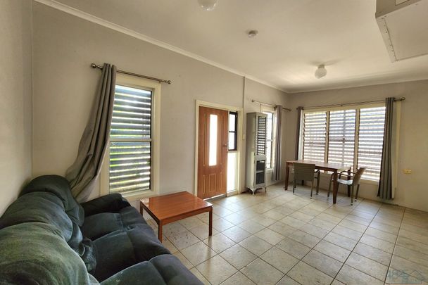 Ideal furnished one bedroom unit with powered shed! - Photo 1