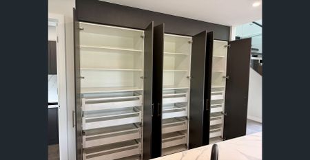 BRAND NEW EXCLUSIVE LUXURY HOME IN EMU PLAINS! - Photo 2