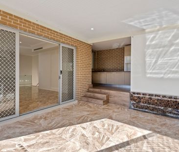 Luxurious 3-Bedroom Villa in Prime Location - Photo 5