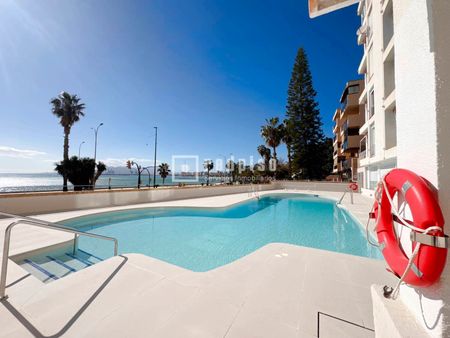 Apartamento de alquiler en Del Pintor Joaquín Sorolla, Pedregalejo - Morlaco - Photo 2