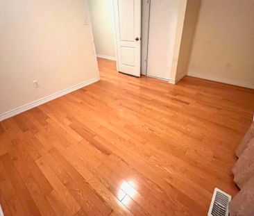 For Lease - 17 COYOTE Crescent, Toronto, Ontario - Photo 3