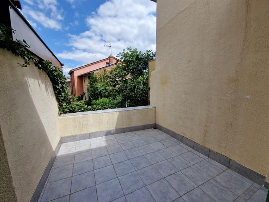 Location Appartement 4 pièces 91m² COUZON AU MONT D OR 69270 - Photo 1