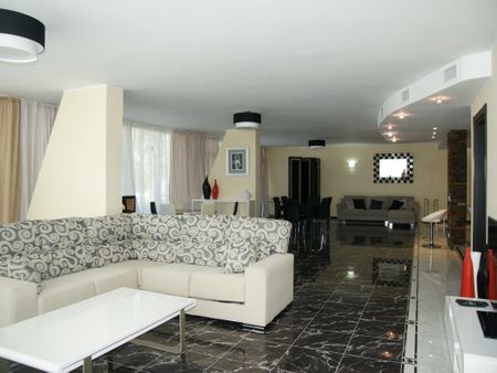 3 bedroom luxury Apartment for rent in Río verde, Marbella, Malaga, Andalusia - Photo 3
