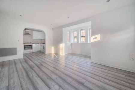 Ascot, Berkshire, SL5 - Photo 4