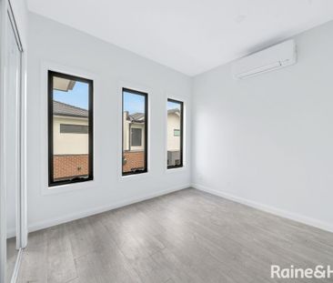 Modern Living in a Prime Mernda Location - Photo 2