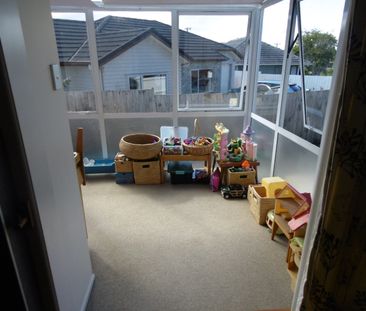 Bright and airy family home - Photo 3