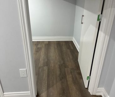 For Lease - 60 Hollingsworth Circle, Brampton, Ontario - Photo 4