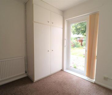 2 bedroom semi-detached bungalow to rent - Photo 1