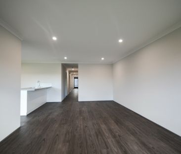 Brand New Four Bedroom Dual Living Property! - Photo 5