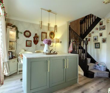 3 bedroom detached house to rent - Photo 3