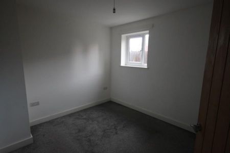 Crescent Road, TF1 5LE - £725 pcm - Photo 2