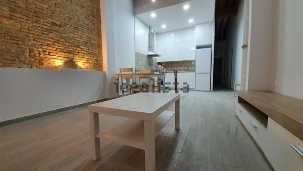 Alquiler de piso en Calle San Fernando - Photo 1
