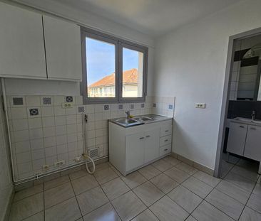 Location Appartement 4 pièces 62m² BESANCON 25000 - Photo 2