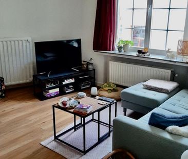 Gezellig appartement met 1 slaapkamer, lift, nieuwe badkamer en apa... - Photo 1