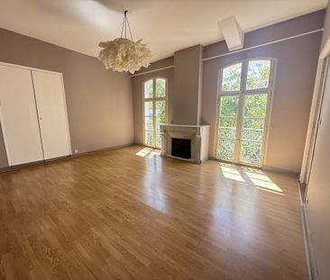 Grand appartement F3 de caractère - Photo 1