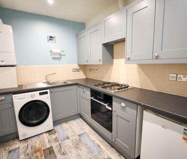 2 bedroom flat to rent - Photo 3