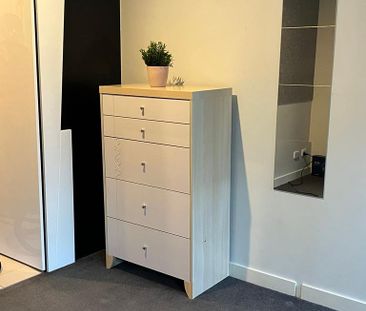 Luxury And Fully Furnished Student Accommodation - Photo 2