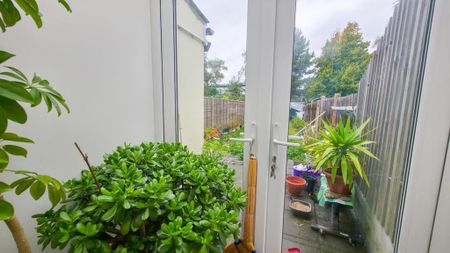 2 bedroom terraced house to rent - Photo 2