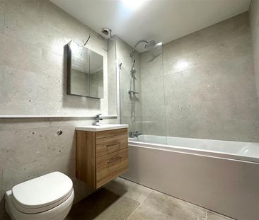 Gammons Lane, Watford - Photo 6