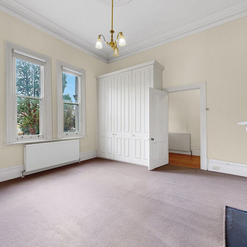 5 Elphin Grove, Hawthorn - Photo 1