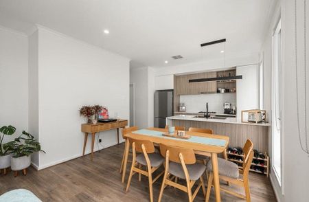 Modern 3-Bedroom Home with Dual Living & Balcony - Photo 5