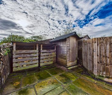 2 bedroom semi-detached house to rent - Photo 4