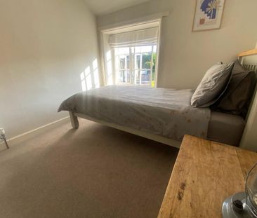 3 bedroom House To Let - Photo 2