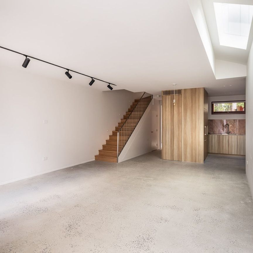 Architect-designed new home in heart of Newtown - Photo 1