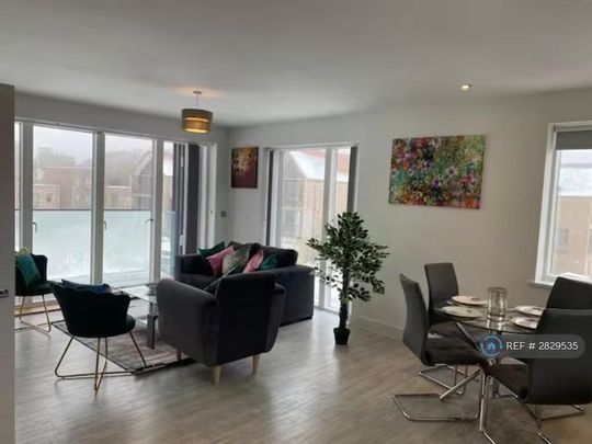 2 bedroom flat to rent - Photo 1