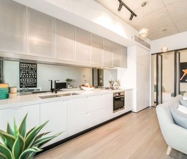 Stylish 2-Bedroom Apartment off Greville Street - Photo 2