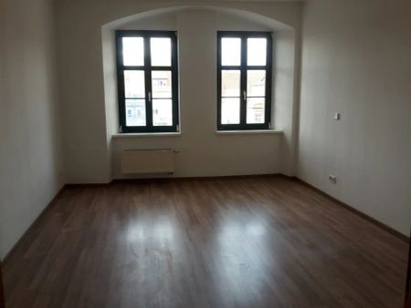 Schöne und großzügige 3-Raum-Wohnung direkt am Markt - Photo 2