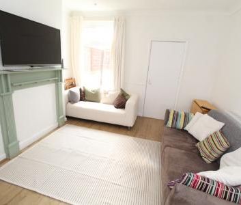 Dallas York Road, Beeston, NG9 - Photo 1