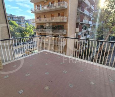 Appartamento in Via Arcidiacono Giovanni, Bari (BA) - Photo 2