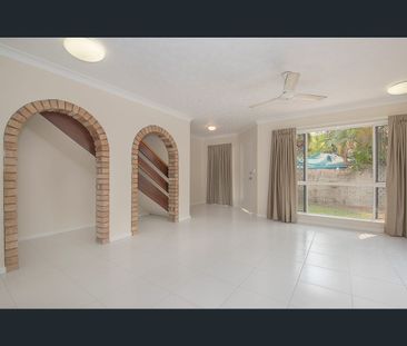 3/52 Camp Street, Mundingburra, Qld 4812 - Photo 4