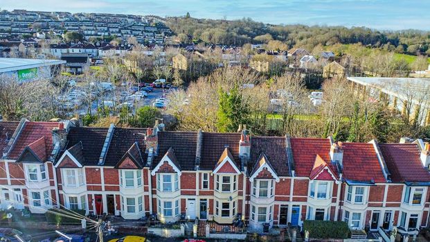 2 bedroom terraced house to rent - Photo 1