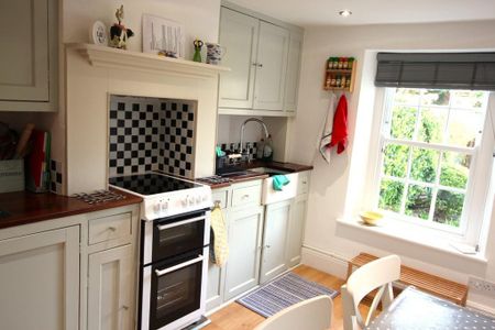 2 bedroom terraced house to rent - Photo 3