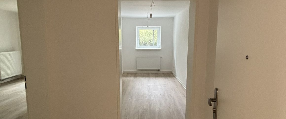 Barrierefreie, modernisierte 2-Zimmer Wohnung im Erdgeschoss! - Photo 1