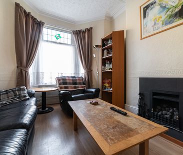 Tewkesbury Street, Cathays - Photo 1