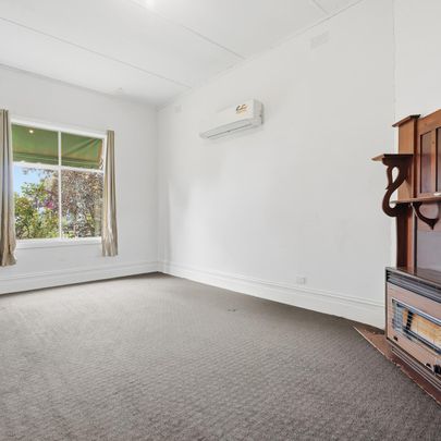 HOME FOR RENT IN WERRIBEE - Photo 1