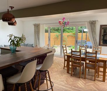 6 Bed Detached House, Baileys Mead Road, BS16 - Photo 2