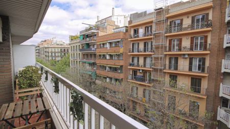 Room in a shared 5-bedroom apartment for rent in la Dreta de l'Eixample, all bills included professionals, students. - Foto 2