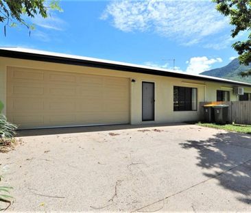 Freestanding 3 Bedroom Duplex - Double carport with Roller Door - F... - Photo 1