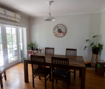 Beautiful and spacious fully furnished home! - Photo 2