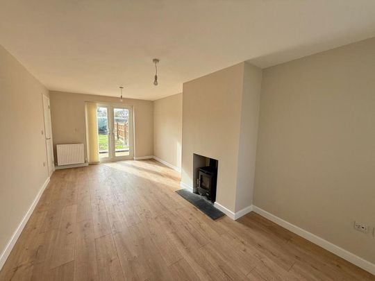 3 bedroom terraced house to rent - Photo 1