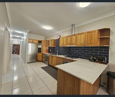 3 Bedroom Home- Walk to Station - Photo 5